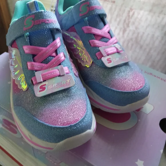 Sketchers toddler shoes - Picture 2 of 7